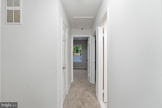 302 MOSEBY CT, Manassas Park, VA 20111