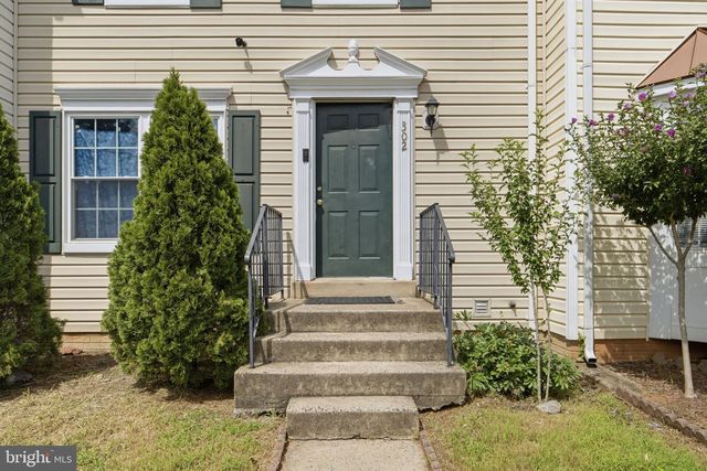 302 MOSEBY CT, Manassas Park, VA 20111