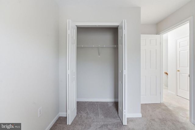 302 MOSEBY CT, Manassas Park, VA 20111