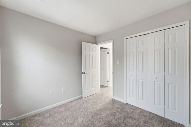 302 MOSEBY CT, Manassas Park, VA 20111
