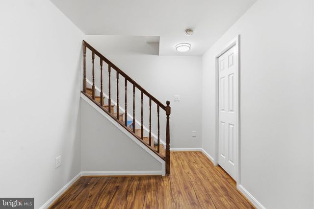 302 MOSEBY CT, Manassas Park, VA 20111