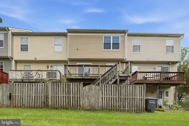 302 MOSEBY CT, Manassas Park, VA 20111
