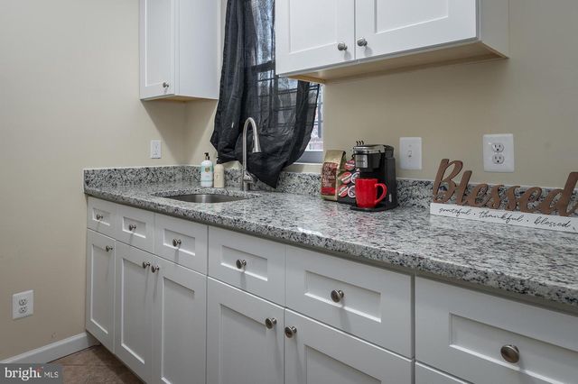 611 W LAFAYETTE AVE, Baltimore, MD 21217