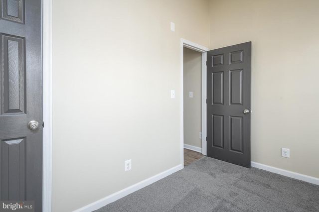611 W LAFAYETTE AVE, Baltimore, MD 21217
