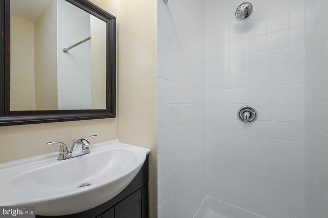 611 W LAFAYETTE AVE, Baltimore, MD 21217