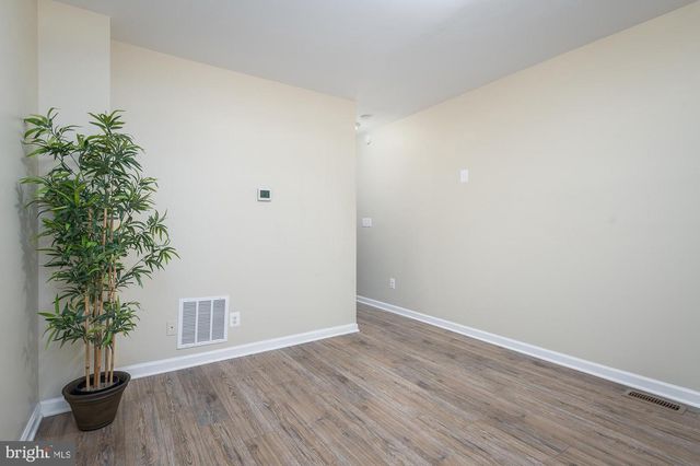 611 W LAFAYETTE AVE, Baltimore, MD 21217