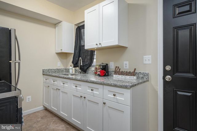 611 W LAFAYETTE AVE, Baltimore, MD 21217