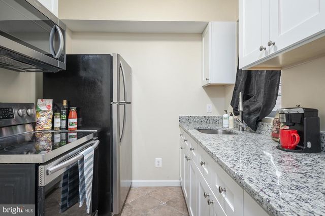 611 W LAFAYETTE AVE, Baltimore, MD 21217