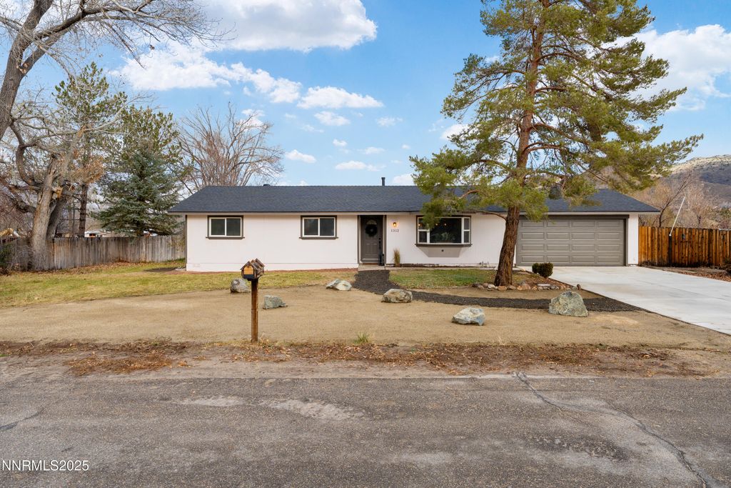 1312 Saratoga Lane, Minden, NV 89423
