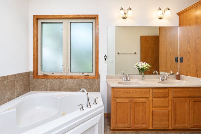 2971 Twana Drive, Des Moines, IA 50310