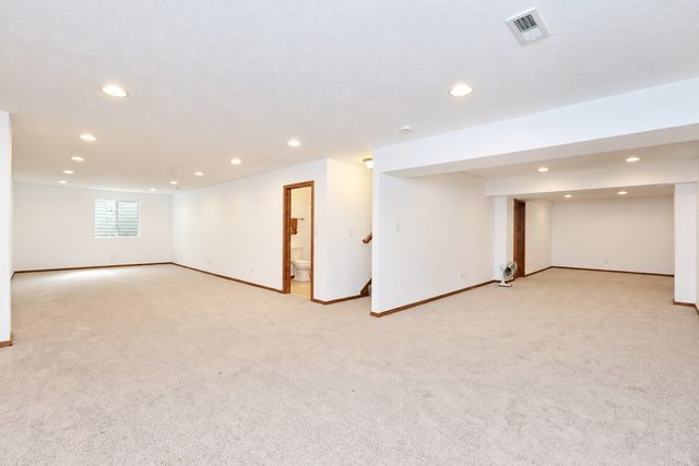 2971 Twana Drive, Des Moines, IA 50310