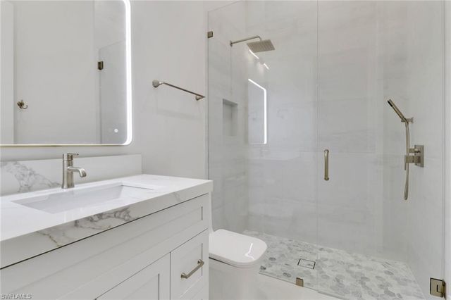 5174 Sycamore DR, Naples, FL 34119