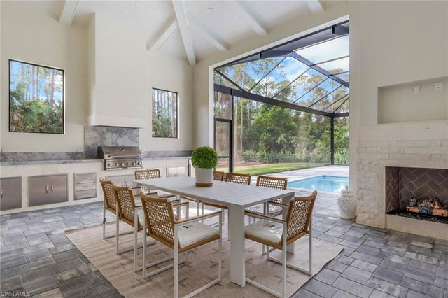 5174 Sycamore DR, Naples, FL 34119