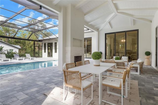 5174 Sycamore DR, Naples, FL 34119