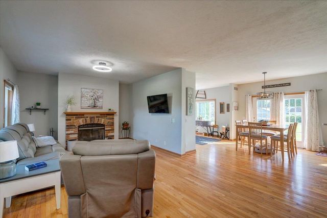 3784 Token Road, Deforest, WI 53532