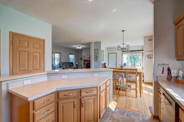 3784 Token Road, Deforest, WI 53532