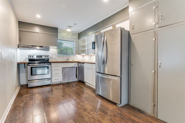 2804 Vassar Drive, Irving, TX 75062