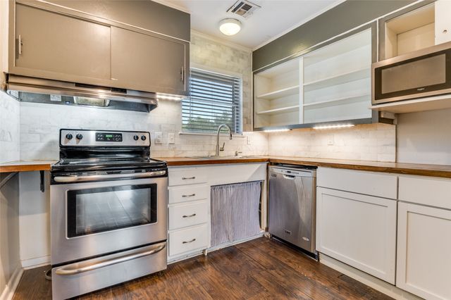 2804 Vassar Drive, Irving, TX 75062