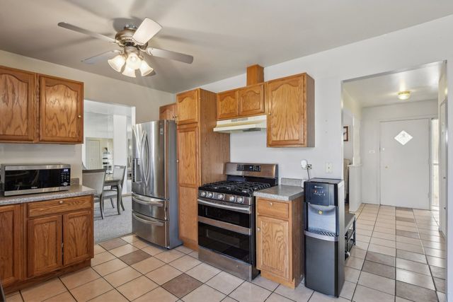 6260 Sunflower Drive, Matteson, IL 60443