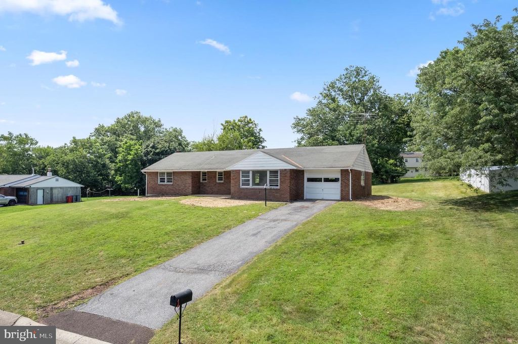 1411 N ADAMS ST, Pottstown, PA 19464