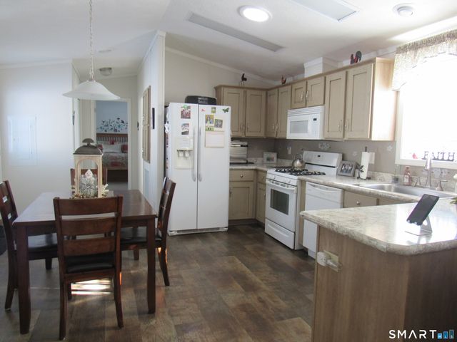 7 Blueberry Lane, Plymouth, CT 06786