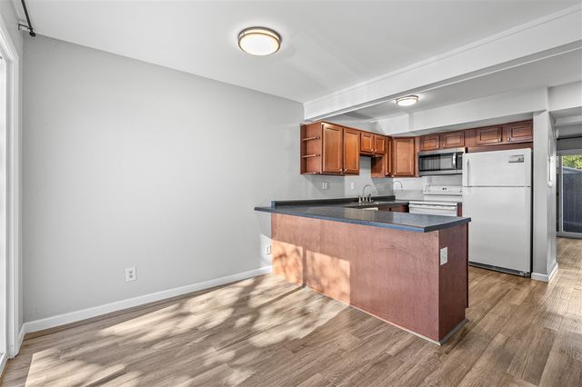 3409 Kenbrooke Court, Kalamazoo, MI 49006