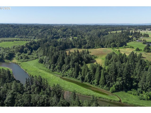 1724 W 12TH St, La Center, WA 98629