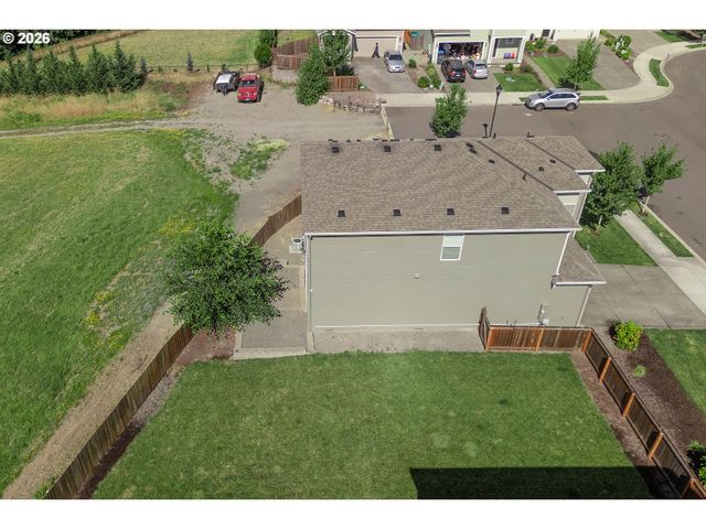 1724 W 12TH St, La Center, WA 98629