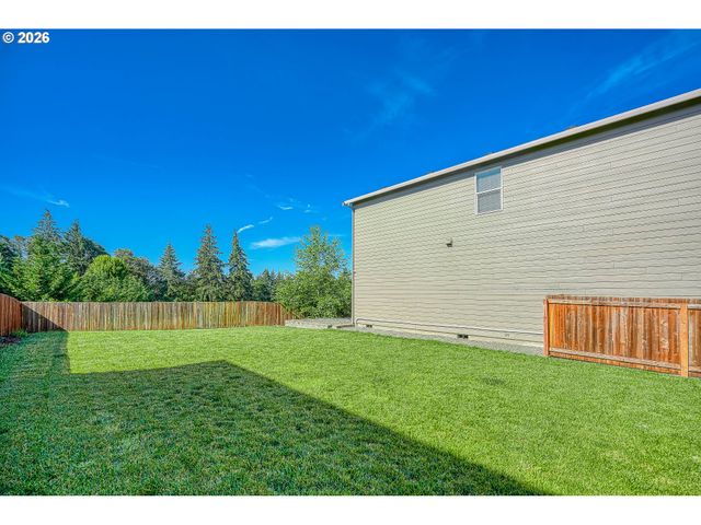1724 W 12TH St, La Center, WA 98629