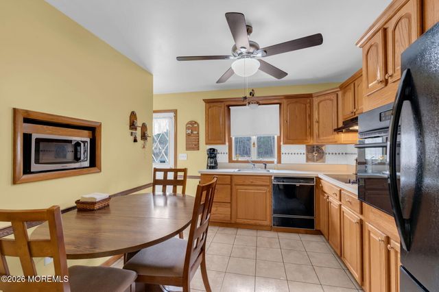 1036 Lakehurst Avenue, Jackson, NJ 08527