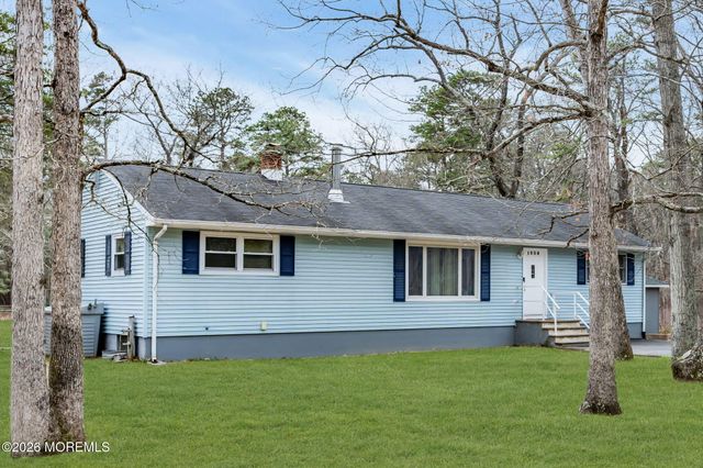 1036 Lakehurst Avenue, Jackson, NJ 08527