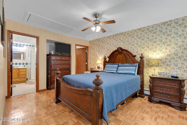 1036 Lakehurst Avenue, Jackson, NJ 08527