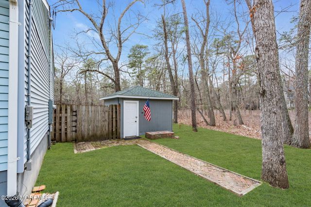 1036 Lakehurst Avenue, Jackson, NJ 08527