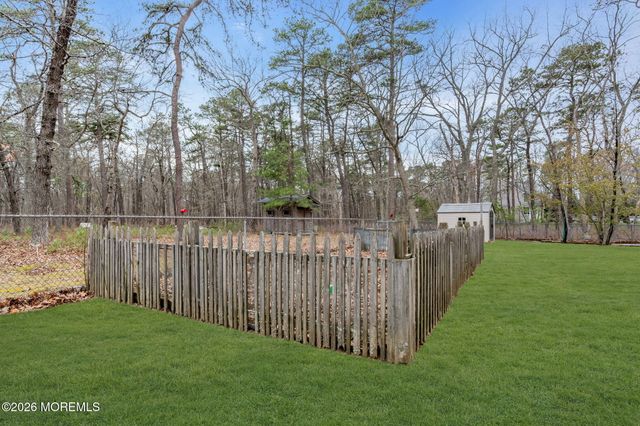 1036 Lakehurst Avenue, Jackson, NJ 08527