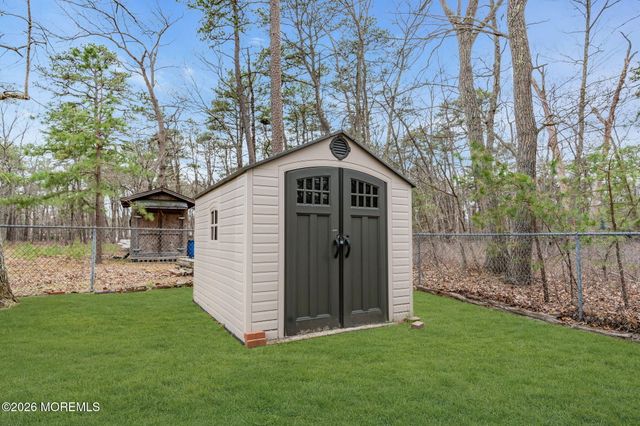 1036 Lakehurst Avenue, Jackson, NJ 08527