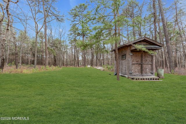 1036 Lakehurst Avenue, Jackson, NJ 08527
