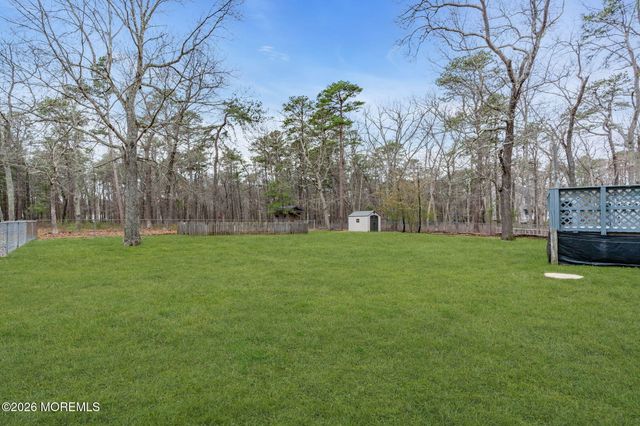 1036 Lakehurst Avenue, Jackson, NJ 08527