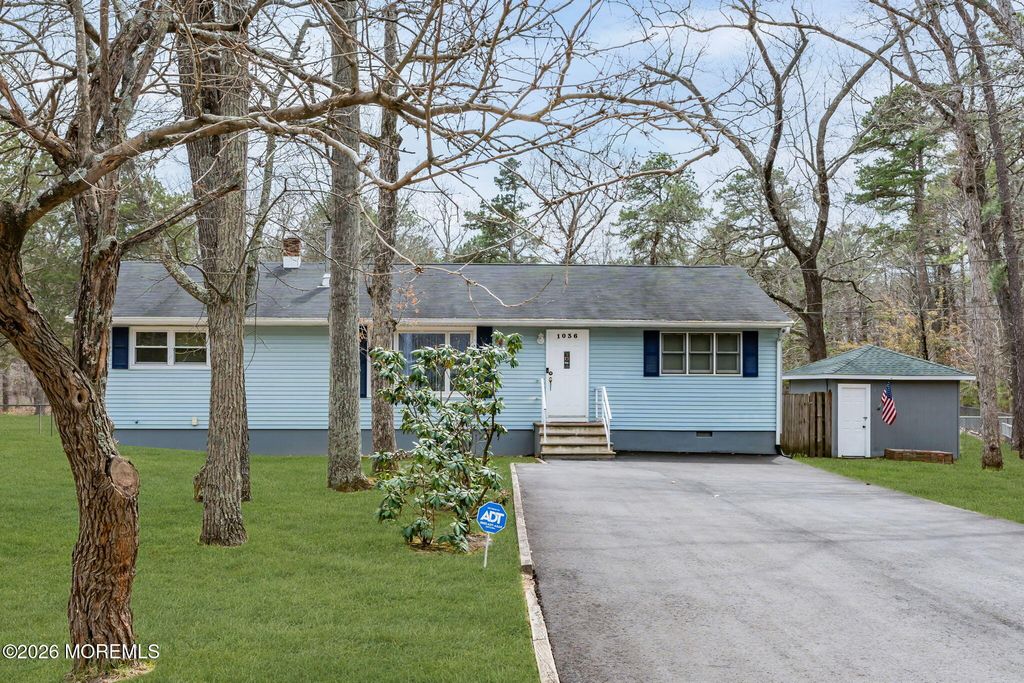 1036 Lakehurst Avenue, Jackson, NJ 08527