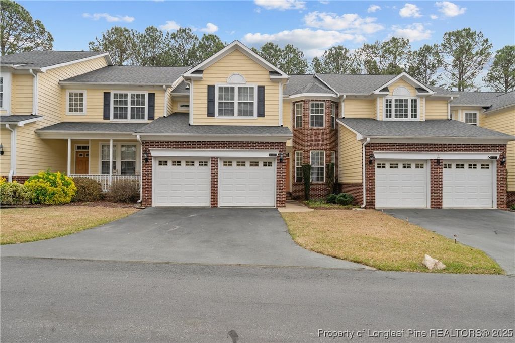 29 Hawk Ridge Drive, Spring Lake, NC 28390