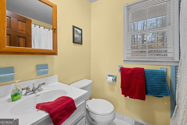 109 Indian Court, Westminster, SC 29693