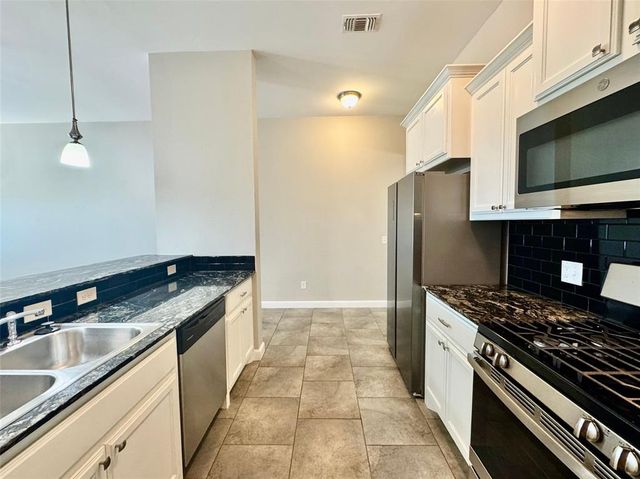 18202 Manera Way, Edmond, OK 73012