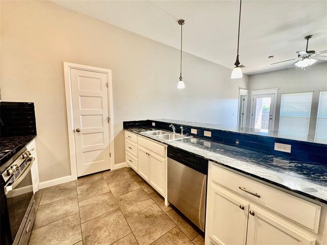 18202 Manera Way, Edmond, OK 73012