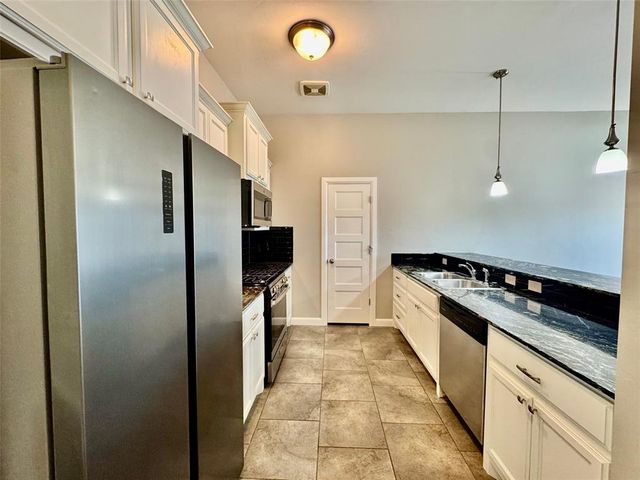 18202 Manera Way, Edmond, OK 73012