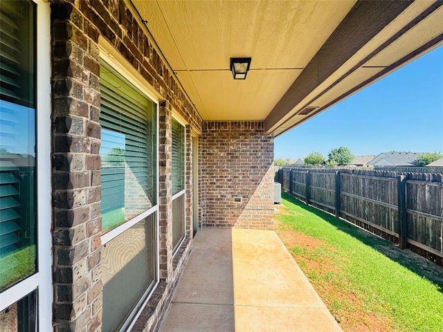 18202 Manera Way, Edmond, OK 73012