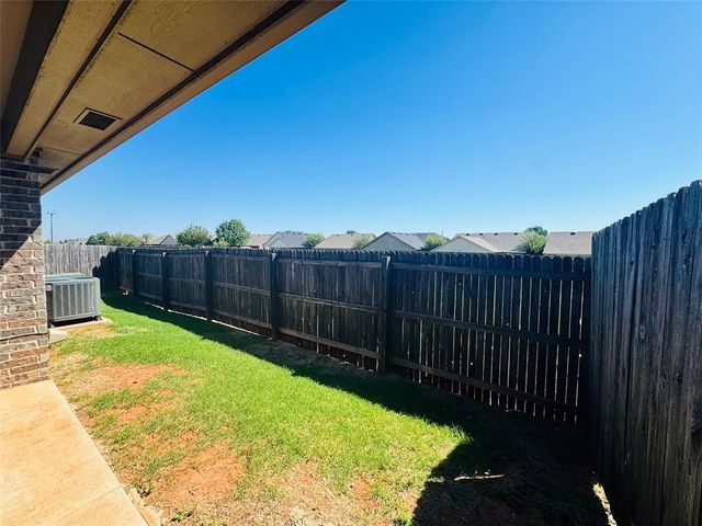 18202 Manera Way, Edmond, OK 73012
