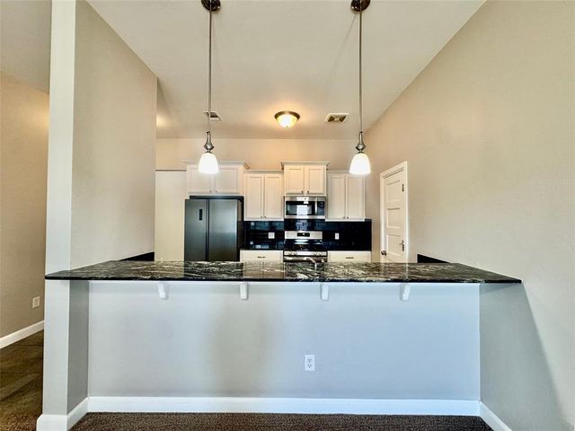 18202 Manera Way, Edmond, OK 73012