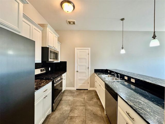 18202 Manera Way, Edmond, OK 73012