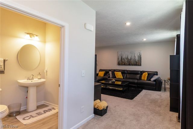 5182 Jude Court, Willoughby, OH 44094