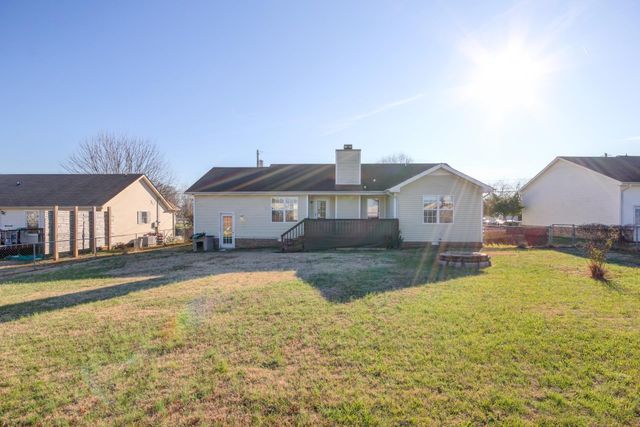 211 Moncrest Drive, Clarksville, TN 37042