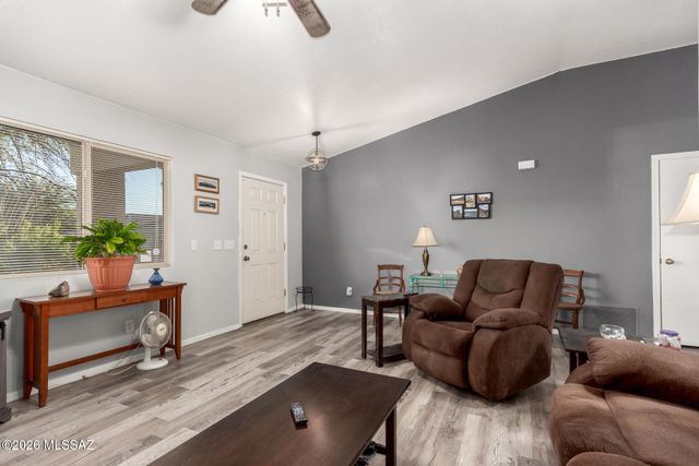 7146 W Resthaven Place, Tucson, AZ 85757